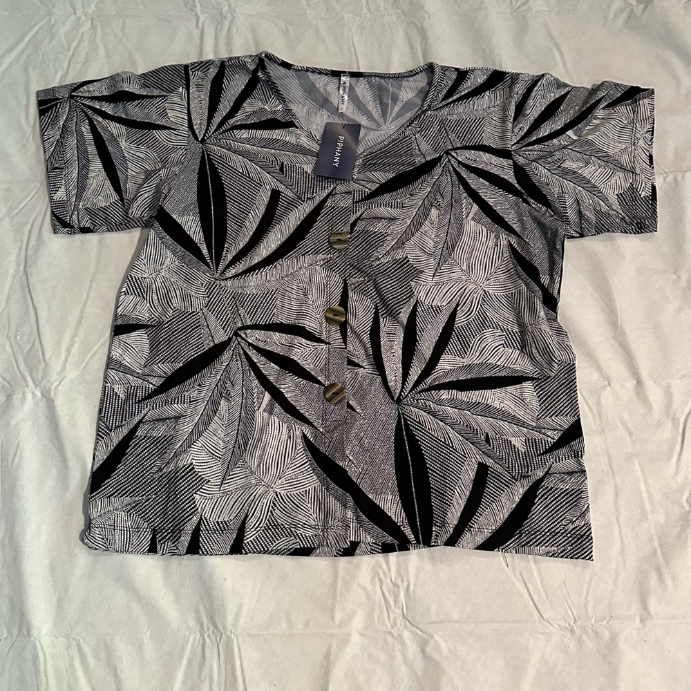 Piphany Button up Top